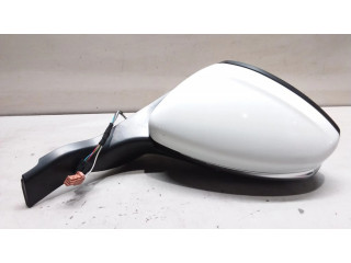 Zpětné zrcátko  levé Peugeot 208 2012  E20311047  