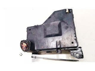 Блок предохранителей  b213472   Mitsubishi Carisma    
