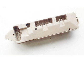 Блок предохранителей  8k260787, 8k26-0787   Mazda 626    