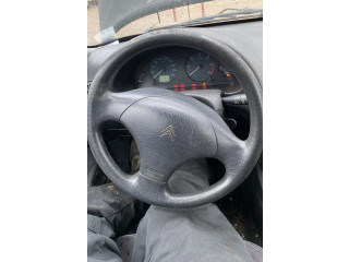 Volant Citroen Saxo 2000 00004109Z1  