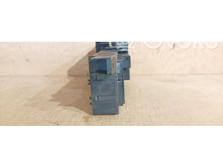   Pojistková skříňka 518787205, 8678449DIEP2X   Volvo S60 2003