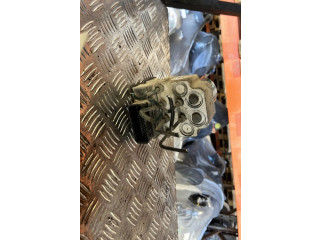 Jednotka ABS 8200963331   Renault Trafic II (X83) 2006