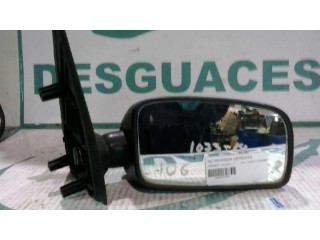 Zpětné zrcátko pravé Peugeot 106   RETROVISORDERECHO  