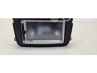 Радио/ проигрыватель CD/DVD / навигация    Smart ForFour II W453    