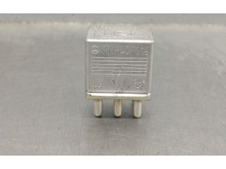   Pojistková skříňka 0015420219   Mercede-Benz S W126 1988