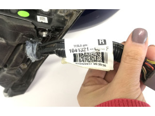 Зеркало электрическое        Tesla Model S  2012 -  года   