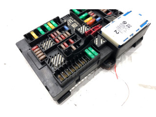 Блок предохранителей  6837091   BMW 5 G30 G31    