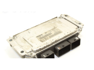 Блок управления двигателя 0261207318   Citroen Saxo