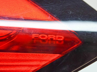 Задний фонарь правый N1BB13404AA    Ford Fiesta   2017- года