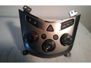 Блок управления климат-контролем 95164452   Chevrolet Astra