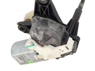 Моторчик заднего дворника 8200734582    Renault Dacia Duster