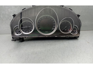 Přístrojová deska  Mercedes-Benz CLK C207 A207 2010 A2129004504, 132.257KMMARCADOS  