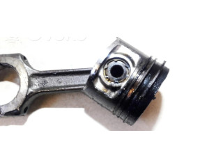 Píst    Alfa Romeo 156  pro naftový motor 1.9  