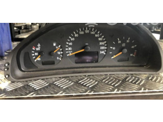 Přístrojová deska  Mercedes-Benz E W210 2000   
