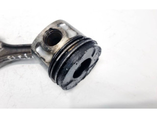 Píst    Audi A4 S4 B5 8D     