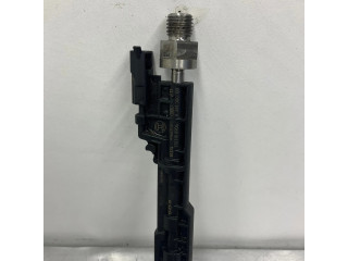 Vstřikovač 7597870   BMW 5 F10 F11  pro benzínový motor 3.0  