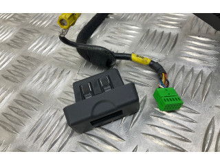 Разъем iPod 4F0035727, 4F0035909   Volkswagen Touareg II