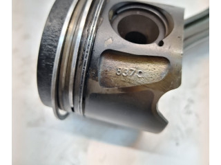 Píst A6420305220   Mercedes-Benz E W212    OM 642.836 