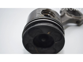 Píst    BMW 5 E39  pro naftový motor 2.9 M57 D30 (306D1) 