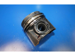 Píst 651   Mercedes-Benz E W212    651924 
