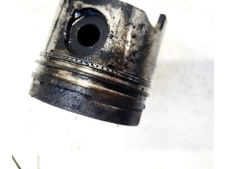 Píst    Peugeot 406     