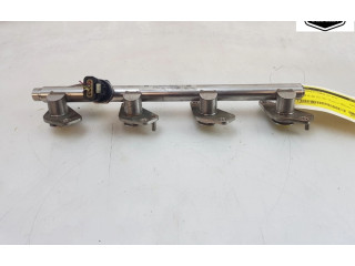 Vstřikovací lišta A2740700995   Mercedes-Benz C W205    M274.920 