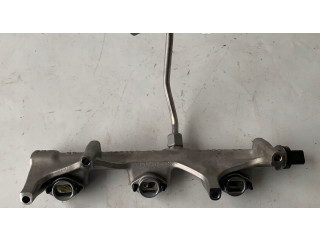 Vstřikovací lišta 7639975   BMW 2 F45     