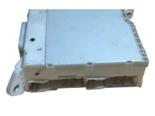   Pojistková skříňka 8273053050, 6G250440   Lexus  220D-250-350 2011