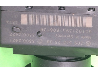 Řídící jednotka 2095452308, 33002422   Mercedes-Benz C W203 2005