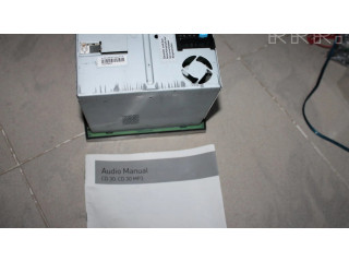 Радио/ проигрыватель CD/DVD / навигация