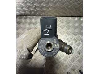 Vstřikovač 0445110613   Toyota Avensis T270     