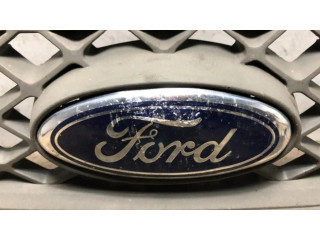 Передняя решётка Ford Fiesta 2006-2008 года 1373755      