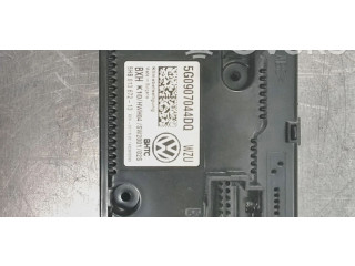 Блок управления климат-контролем 5G0907044DQWZU, 5G0907044AB   Volkswagen PASSAT B8