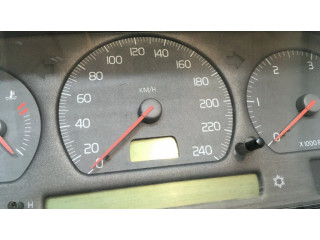 Přístrojová deska  Volvo S70  V70  V70 XC 2000 9168138, 9168386  
