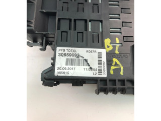   Pojistková skříňka 30659092   Volvo XC70 2016