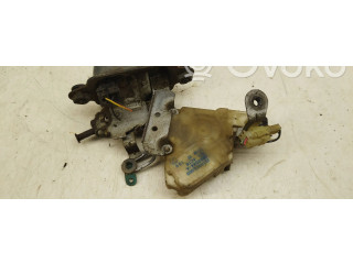Zámek zadních dveří 63100FE000   Subaru Impreza II 2001
