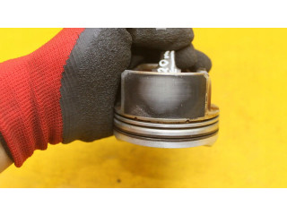 Píst    Audi A3 S3 8P     
