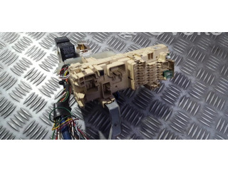 Блок предохранителей     Toyota Carina T190    
