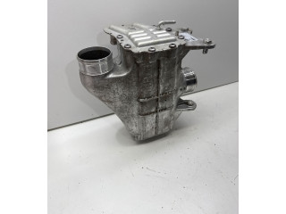 Интеркулер  8W0145785C, HR372007   Audi RS5 