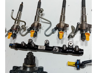 Vstřikovač 1660000372R, 175217543R   Nissan Navara D23     
