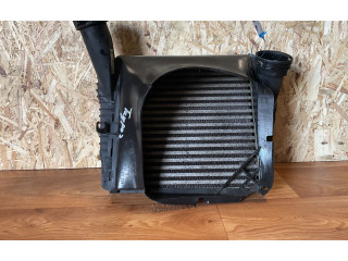 Интеркулер  7L0117339   Volkswagen Touareg II 