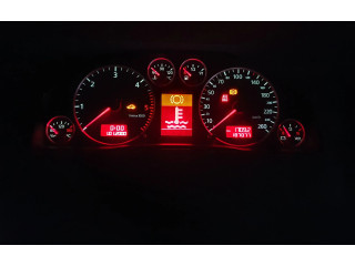 Přístrojová deska  Audi A6 S6 C5 4B 2003 4B0920033M  
