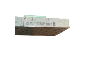 Блок предохранителей 31394963, 35422642   Volvo V40 Cross country    