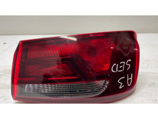Задний фонарь правый 8V5945096    Audi A3 S3 8V   2013-2019 года