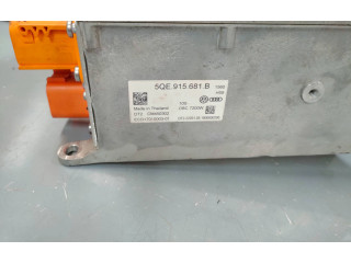 Ручка стеклоочистителей 5QE915681B   Volkswagen Golf VII