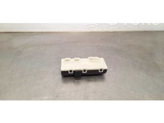 Vstřikovací lišta 61355A19DB202   BMW i4     