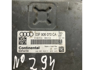 Блок управления двигателя 03F906070CA   Audi A1