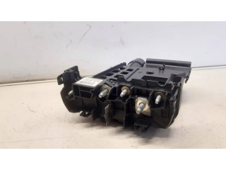 Блок предохранителей  A2045403850   Mercedes-Benz C W204    