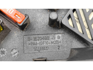   Pojistková skříňka 1670498   BMW 7 F01 F02 F03 F04 2009