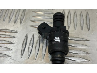 Vstřikovač 1427240   BMW 5 E60 E61  pro benzínový motor 2.2 M54B22 